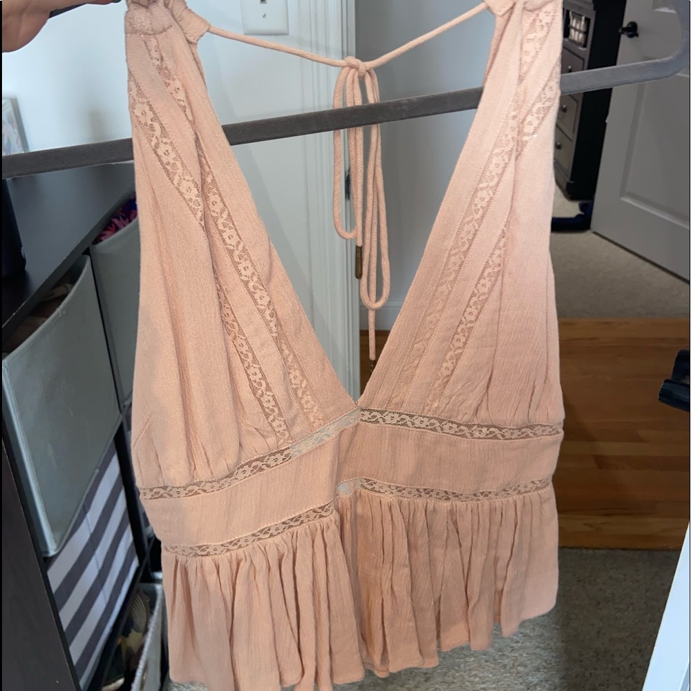 pink tank top